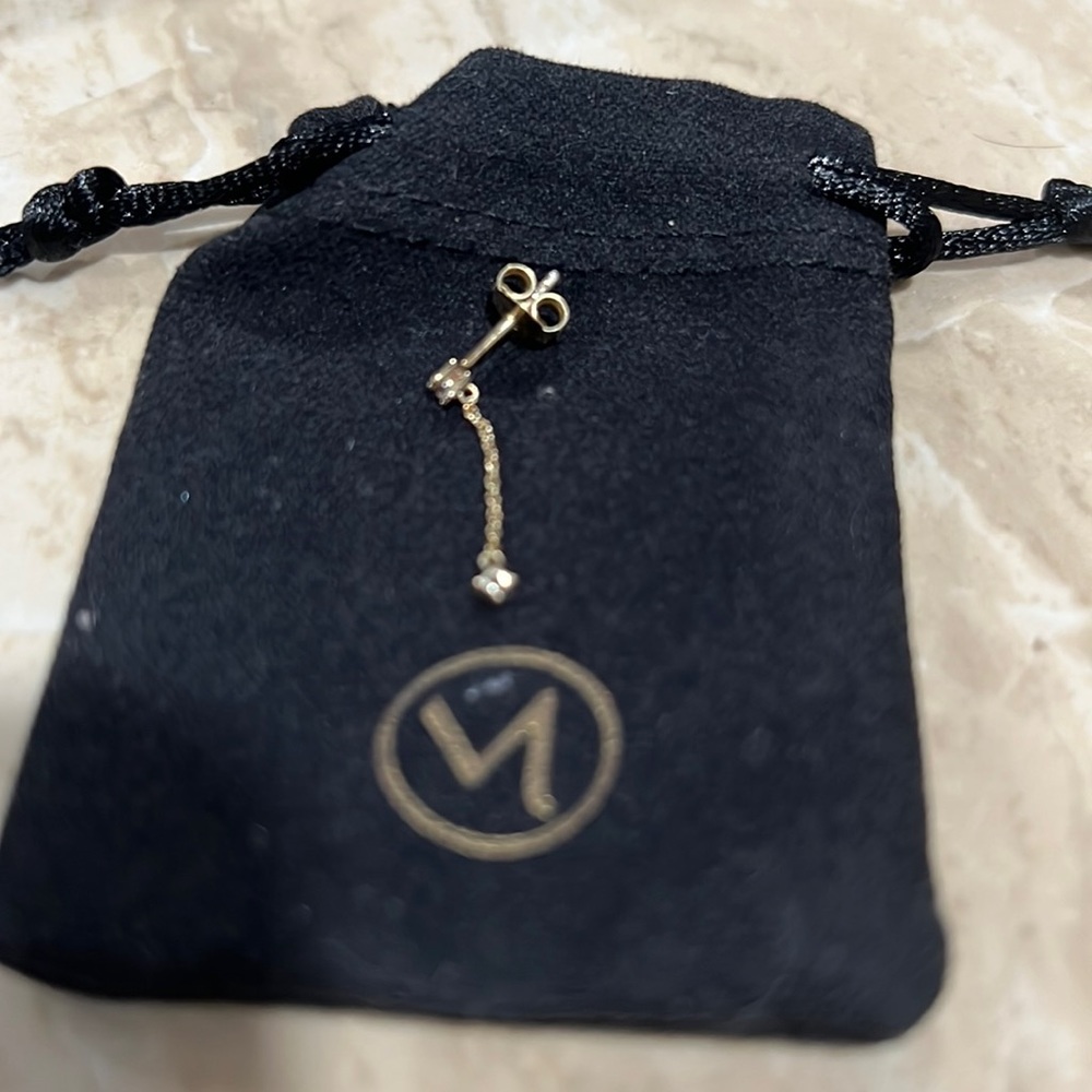 Single Mejuri Sapphire Drop Earring